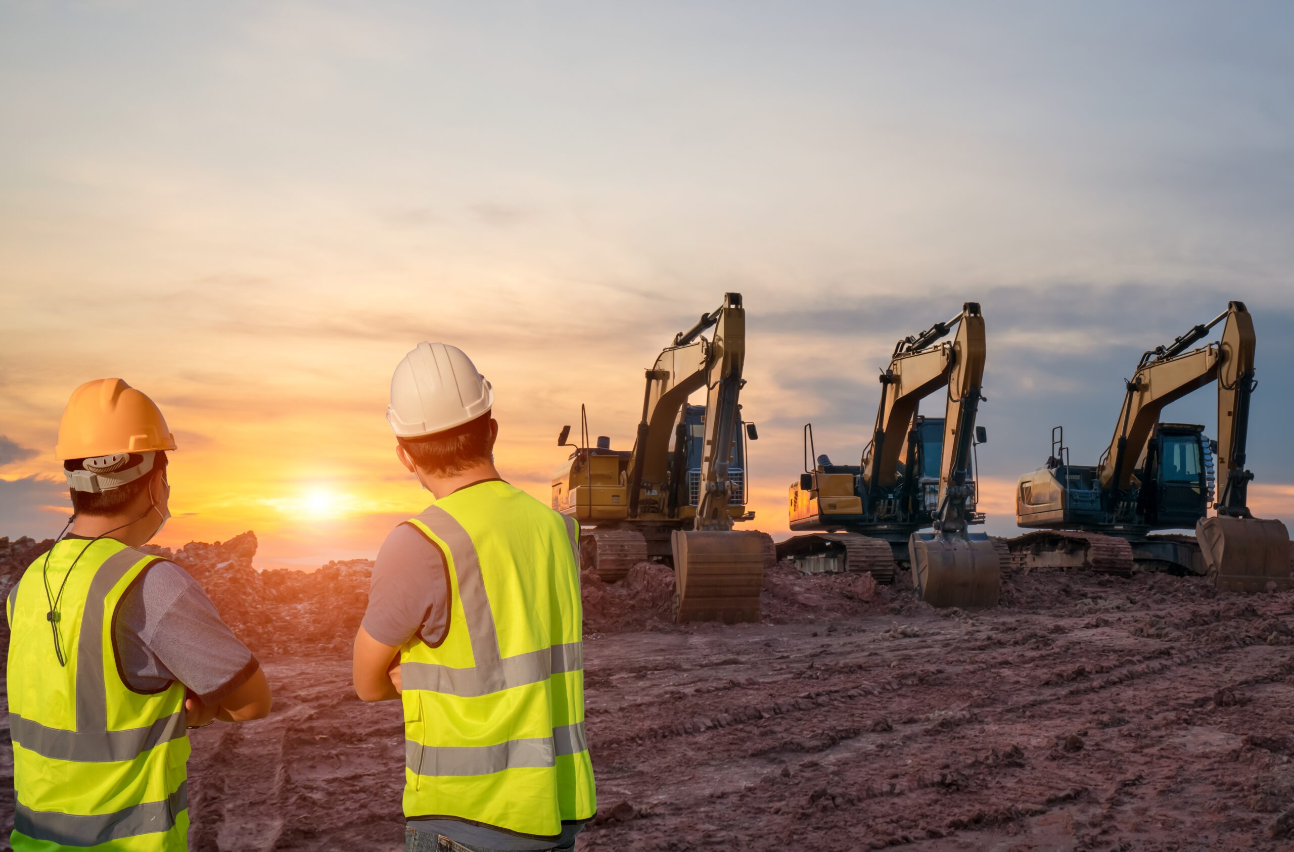 The,Construction,Engineer,And,The,Foreman,Wear,Safety,Clothing,Planning